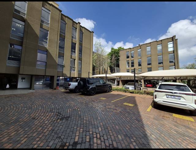 170M² OFFICE TO LET IN ROSEBANK